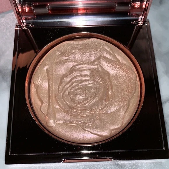 SMASHBOX + VLADA Gilded Rose Petal Metal Highlighter
